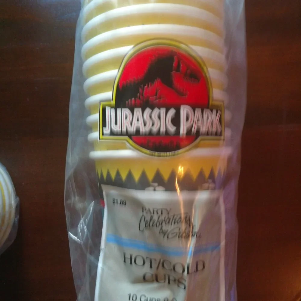 Vintage Jurassic Styrofoam cups 9 ounce - Picture 1 of 1